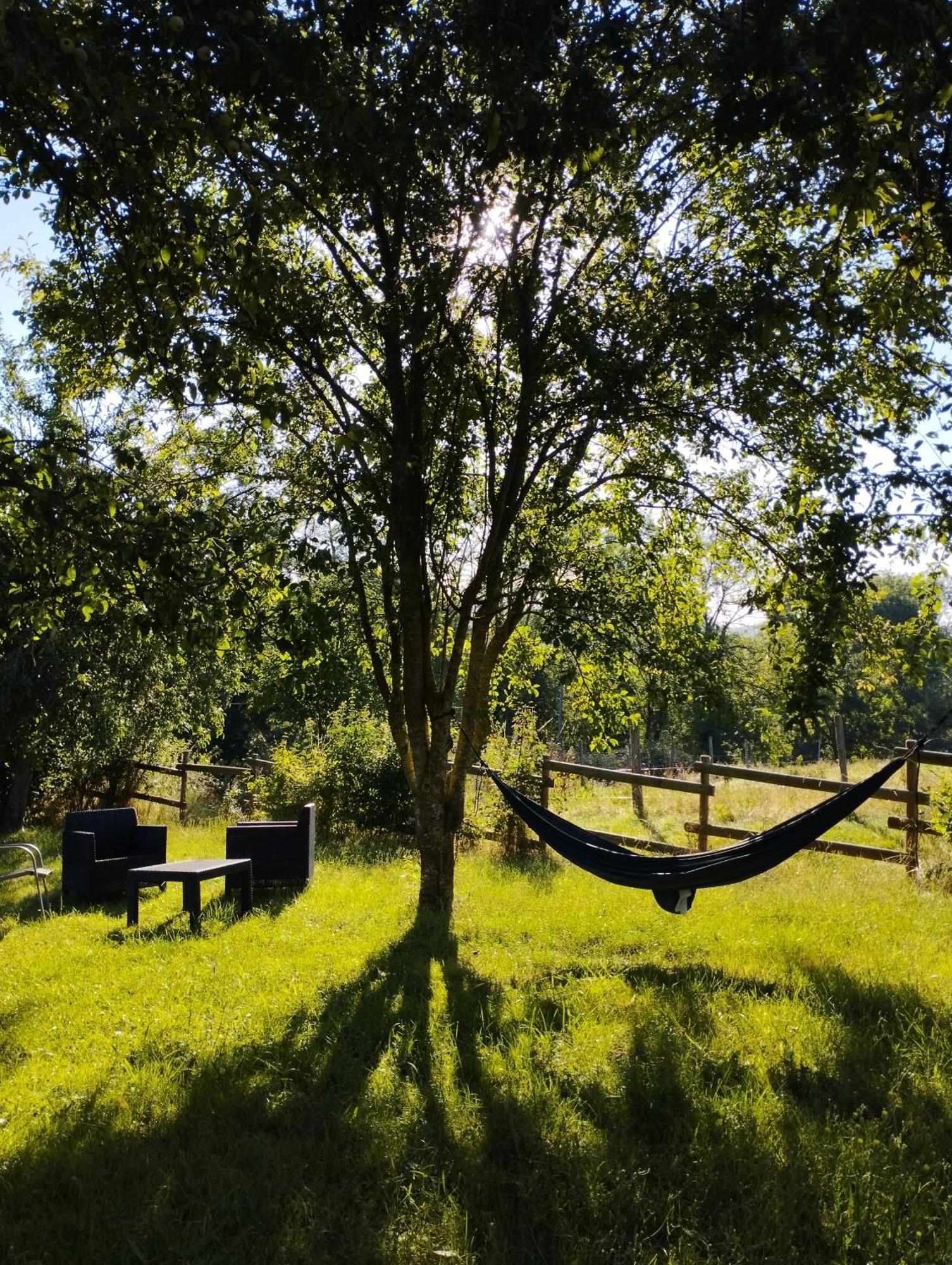 Bed and Breakfast Fenetre Sur Loire Iguerande Exterior foto